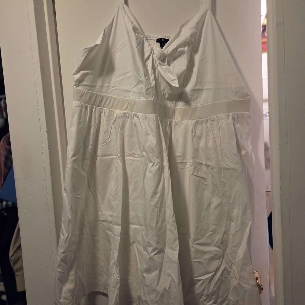Elegant White Mini Dress